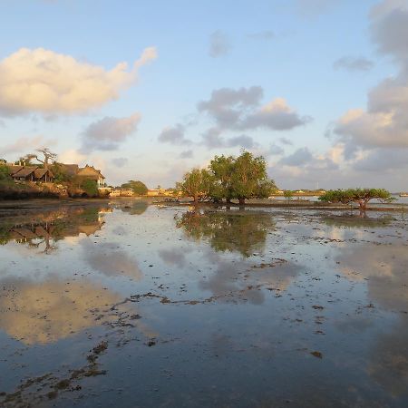 Wasini Island Bandas Екстериор снимка